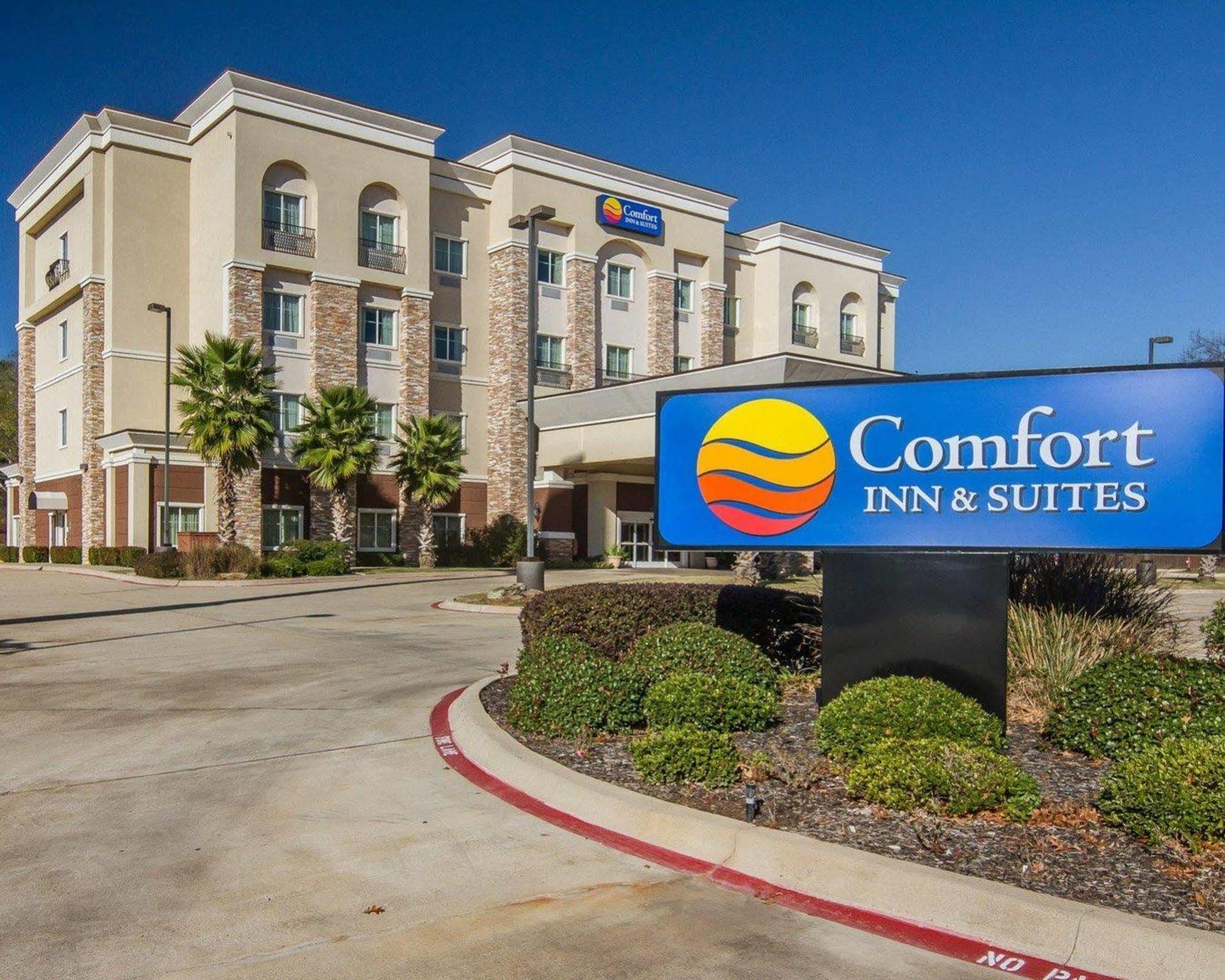 Comfort Inn & Suites Лонгв'ю Екстер'єр фото